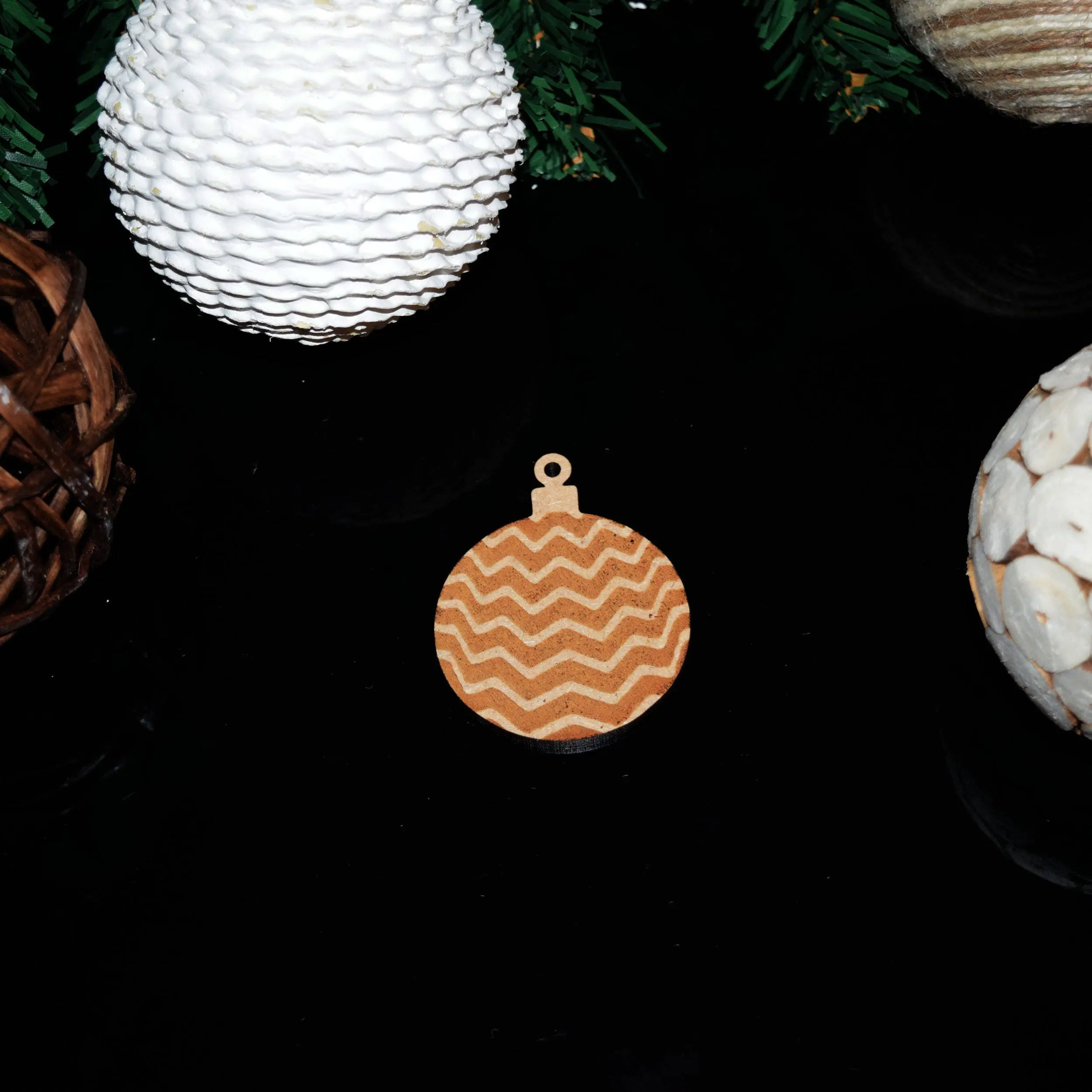 Bauble with Waves Christmas Decoration 3mm MDF